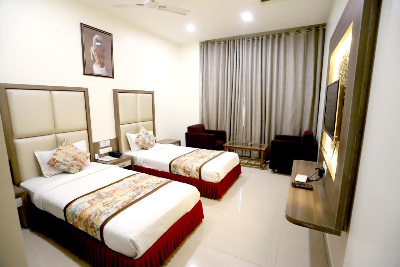 Hotel Blue Pearl Bhopal Exterior photo