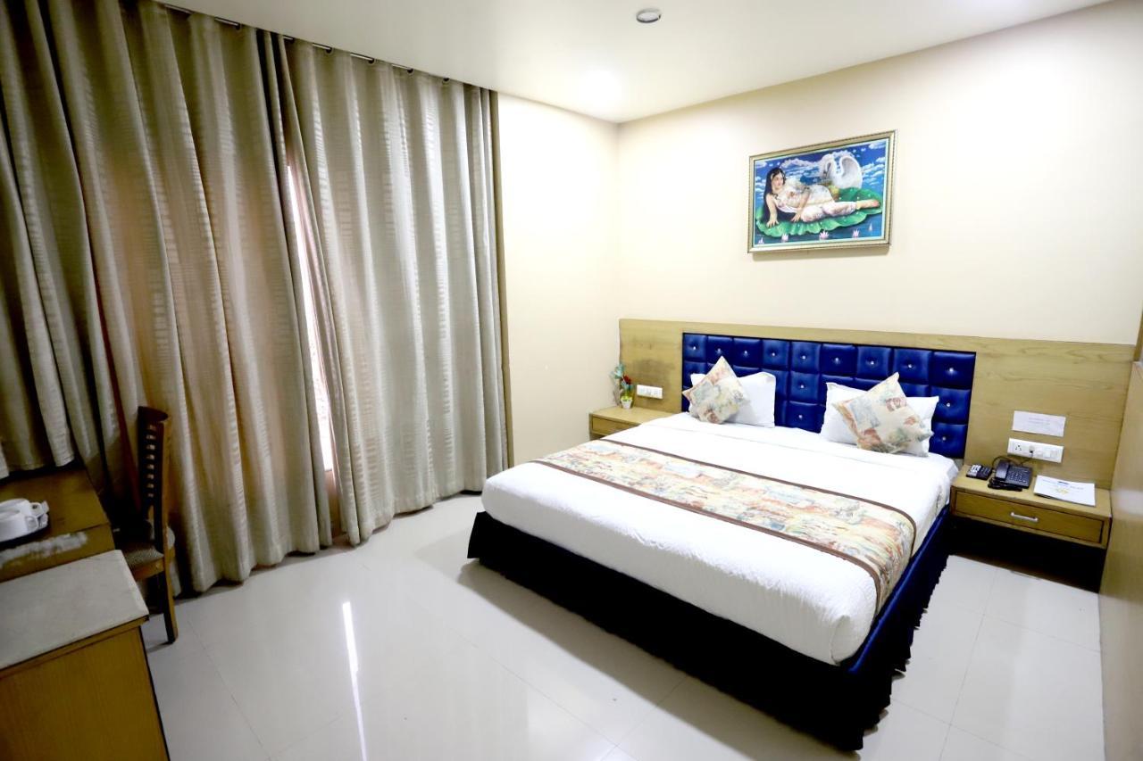Hotel Blue Pearl Bhopal Exterior photo