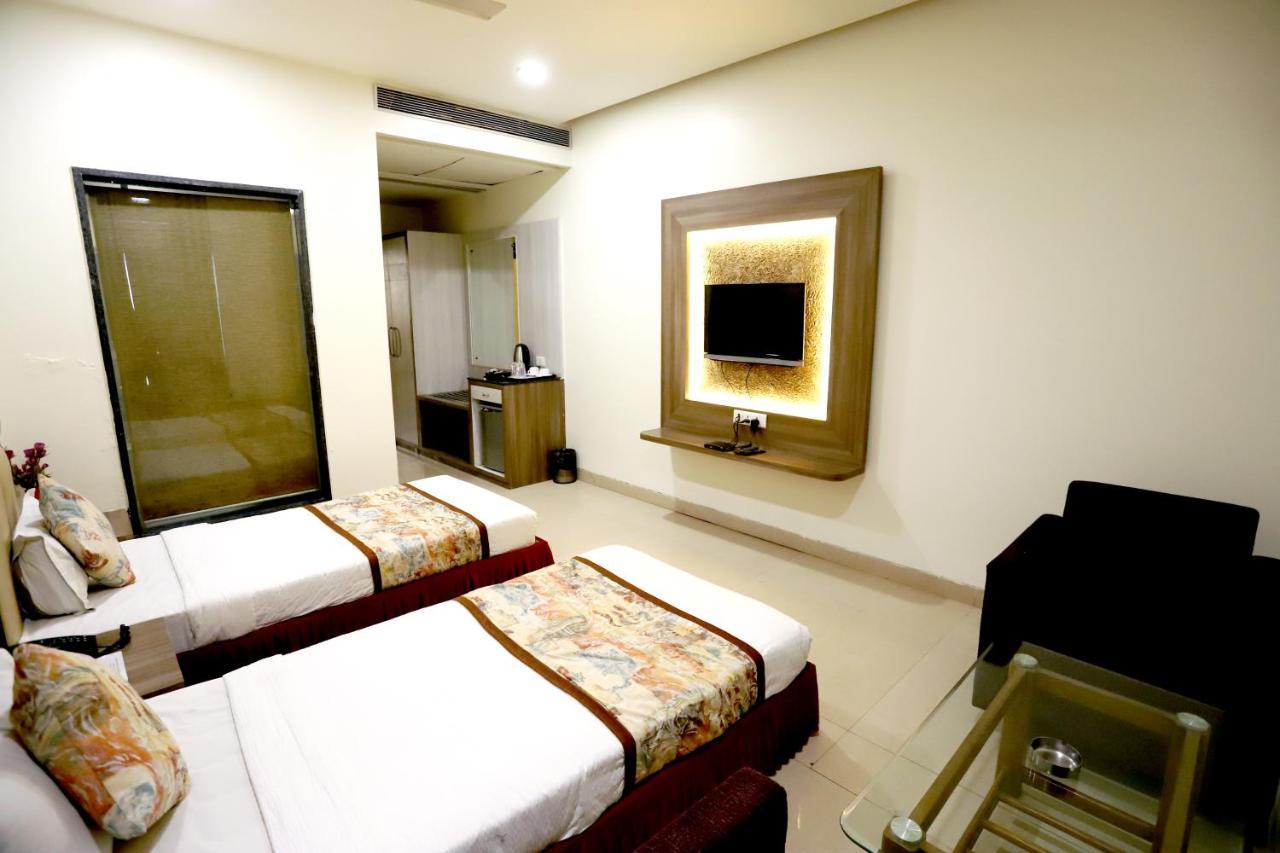 Hotel Blue Pearl Bhopal Exterior photo